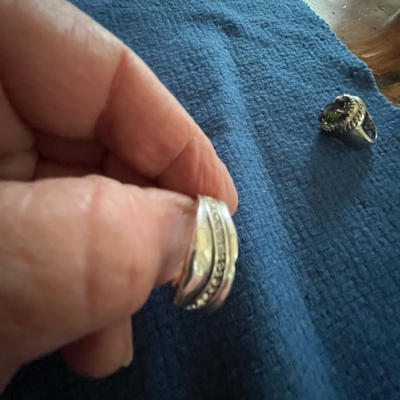 Stylish Brighton Ring - Picture 4 of 10